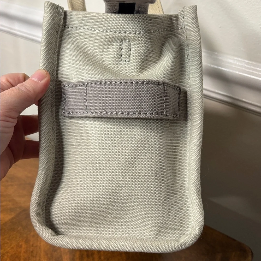 MARC JACOBS THE TOTE BAG- BEIGE COLORBLOCK - Picture 8 of 16